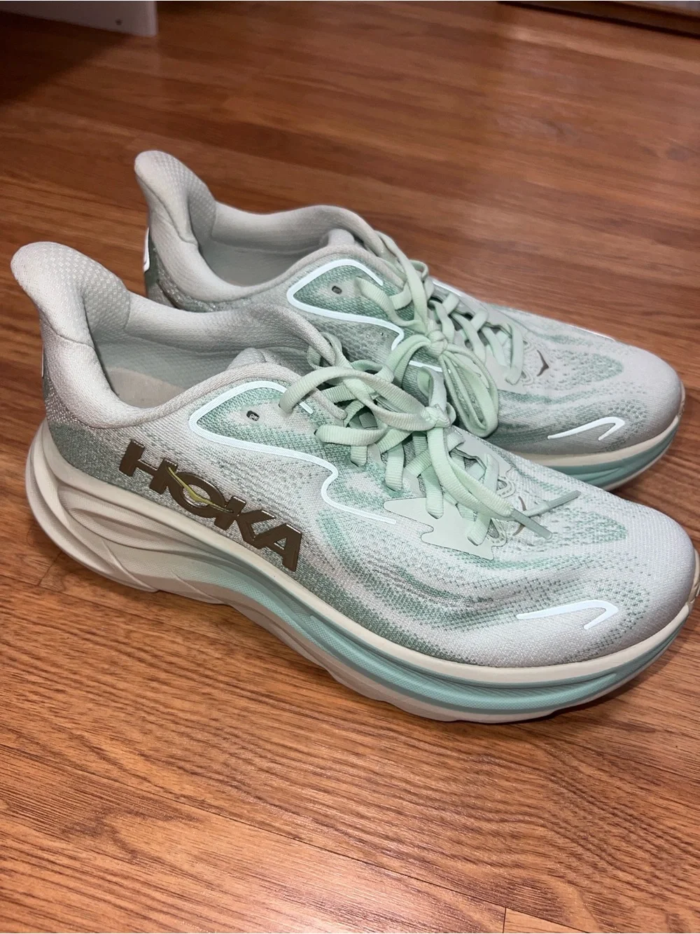 HOKA x Lululemon Bundle